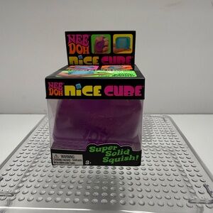 Purple Nice cube needoh ~ NEW in box! Super Solid Squish